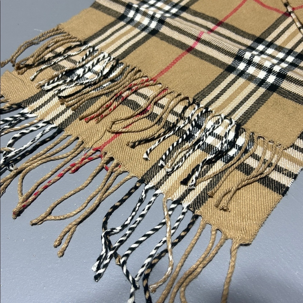 Patterned Scarf - Picture 6 of 7
